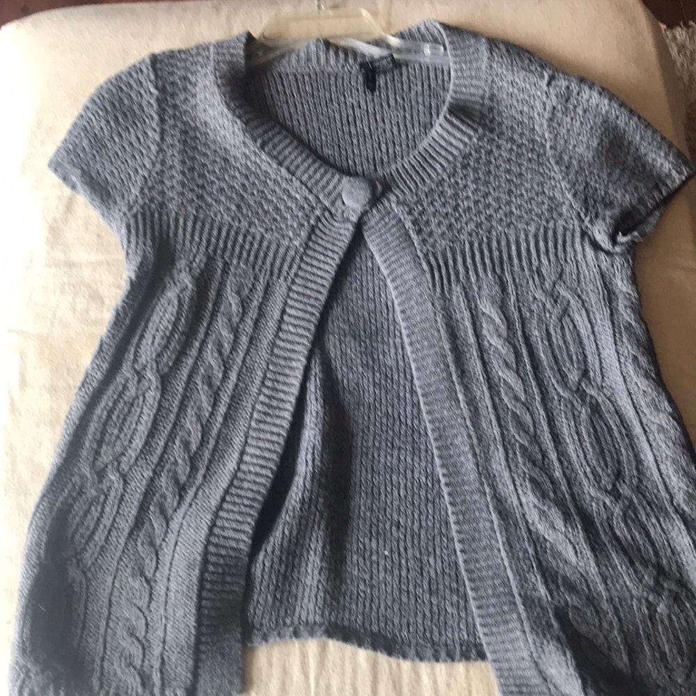 Gray shirt sleeve cardigan sweater